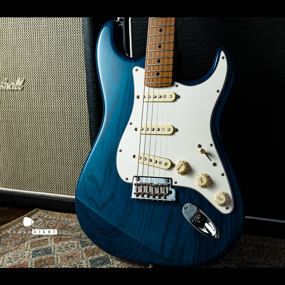 【SOLD】Fender Limited Edition American Pro Stratocaster  Roasted Maple “Sapphire Blue Transparent”