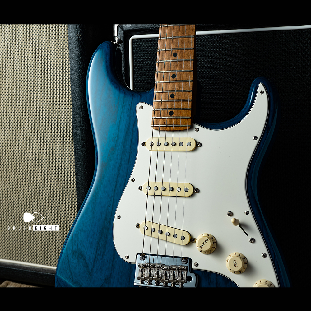 【SOLD】Fender Limited Edition American Pro Stratocaster  Roasted Maple “Sapphire Blue Transparent”