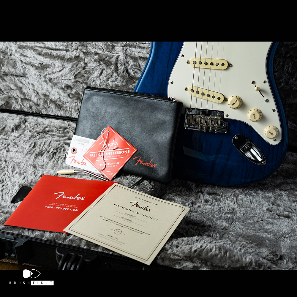 【SOLD】Fender Limited Edition American Pro Stratocaster  Roasted Maple “Sapphire Blue Transparent”