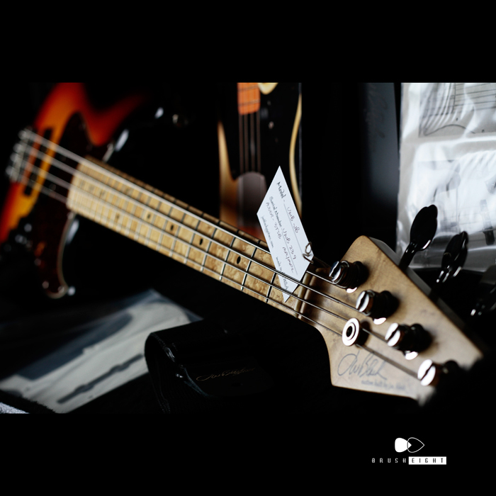 【SOLD】J.W Black USA Jazz Bass 3TS Medium Soft Aged