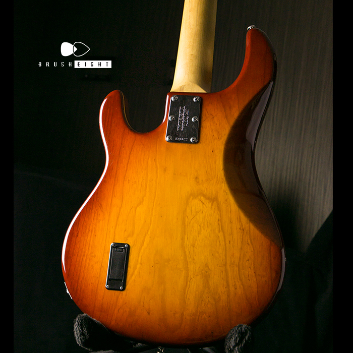 【SOLD】MUSICMAN  STINGRAY5  Honey Burst