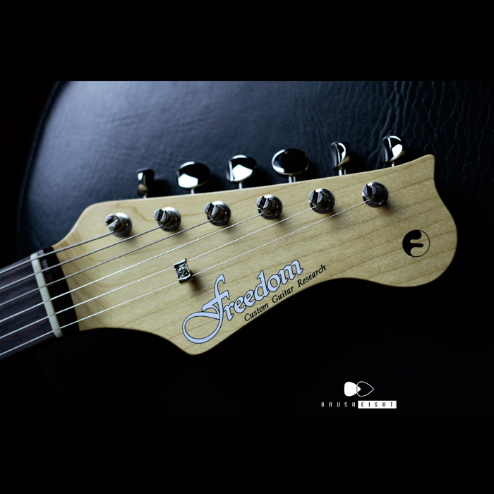 【SOLD】FREEDOM CUSTOM GUITAR R.S.ST  White Blonde2