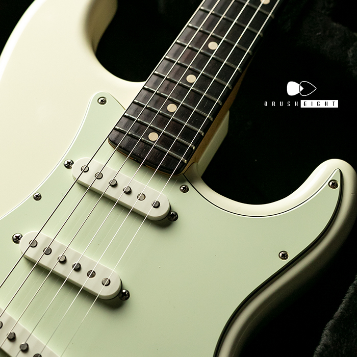 【SOLD】SLIP Stratocaster type “Vintage White” Brazilian Rosewood board